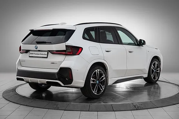 BMW Ix1 2023 photo 5