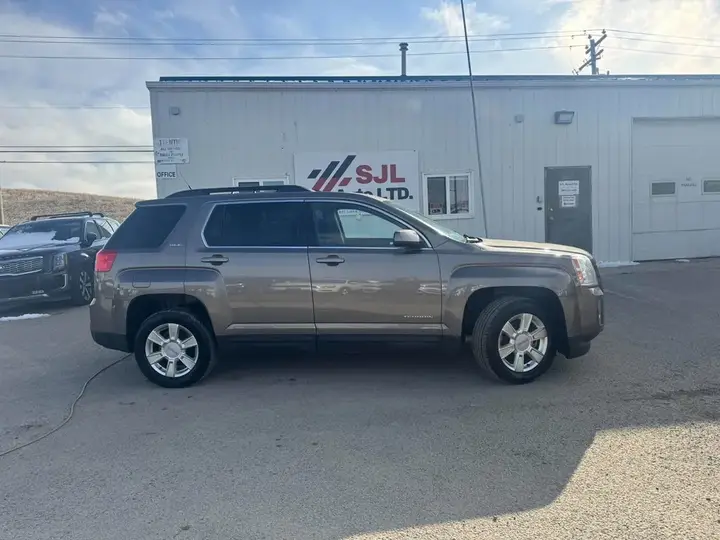 GMC Terrain 2012 photo 2
