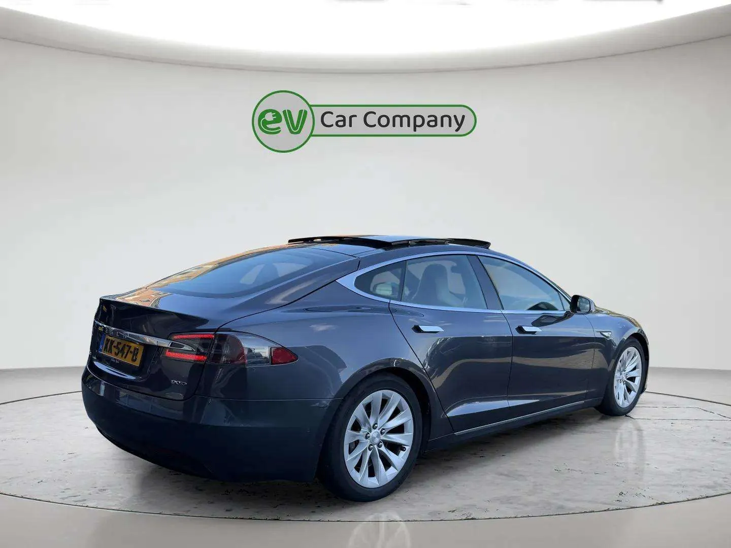 Tesla Model S 2016 photo 4