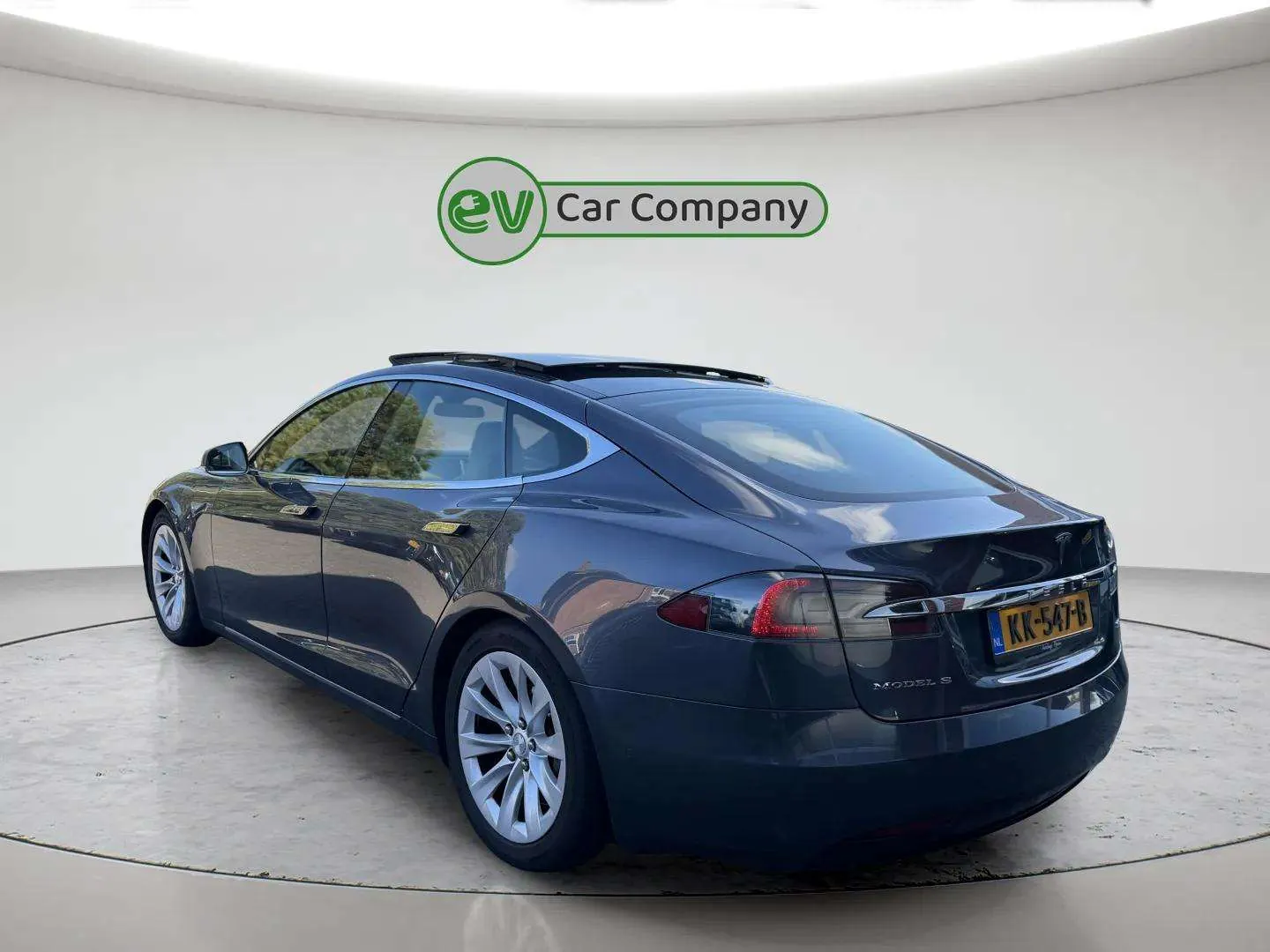 Tesla Model S 2016 photo 3