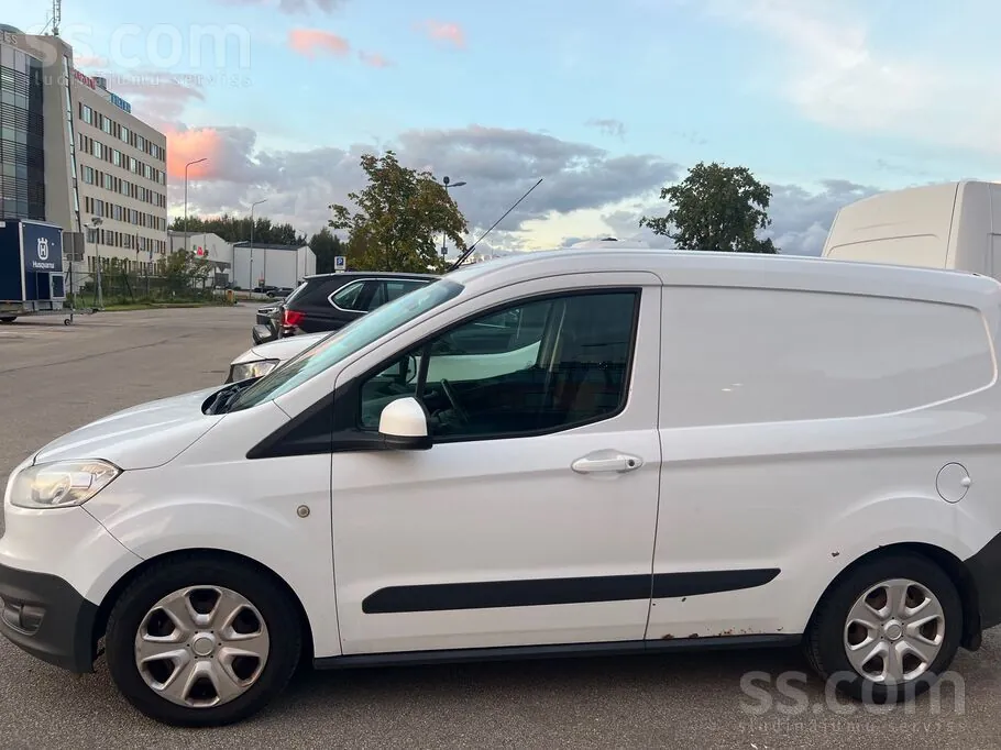 Ford Transit Courier 2017 photo 3