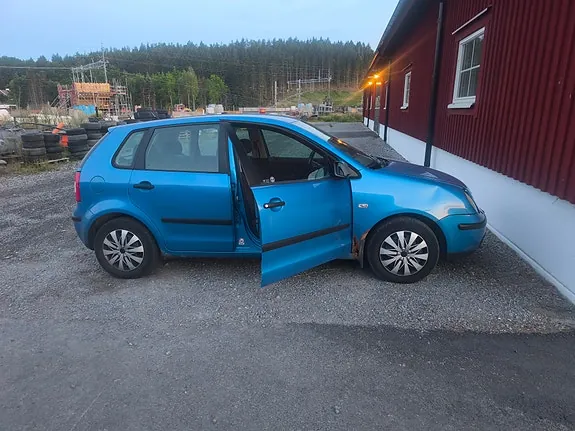 Volkswagen Polo 2004 photo 4