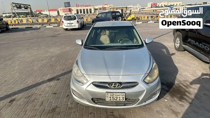 Hyundai Accent 2014 photo 4