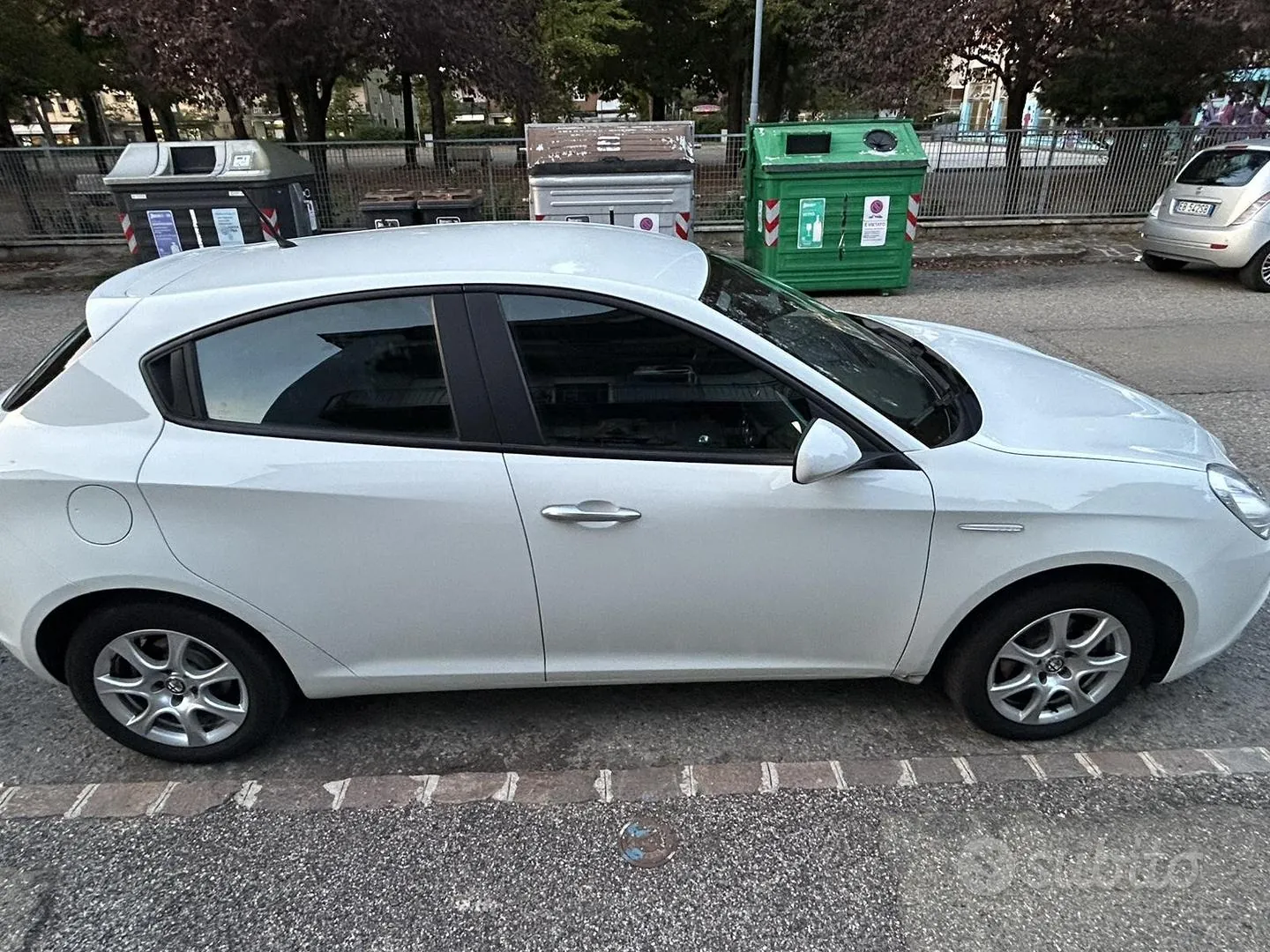 Alfa Romeo Giulietta 2013 photo 2