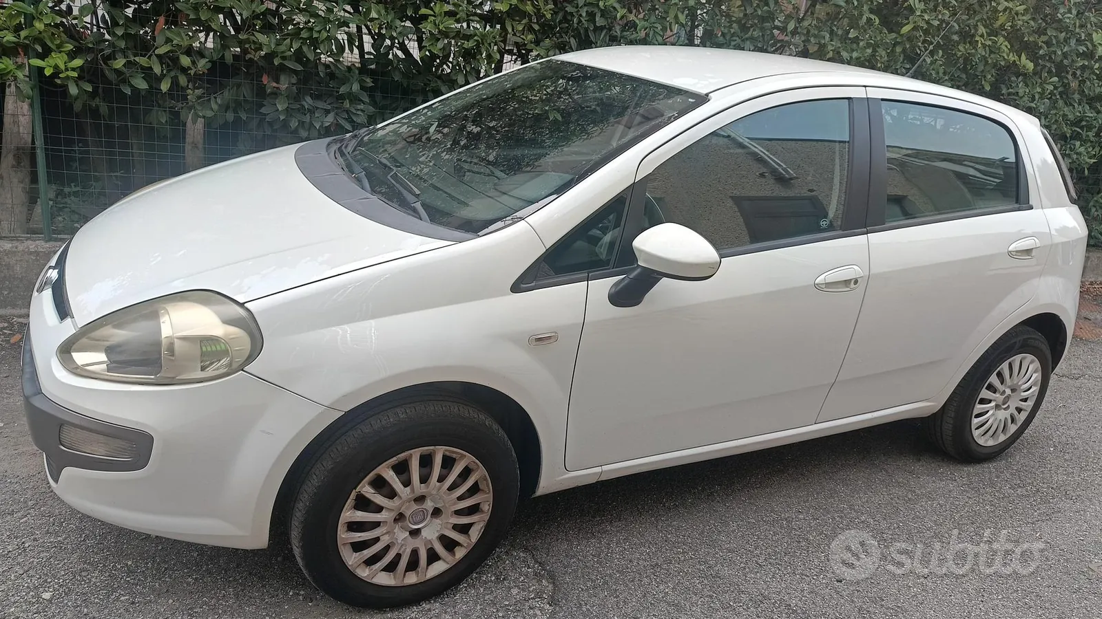 Fiat Punto Evo 2010 photo 2