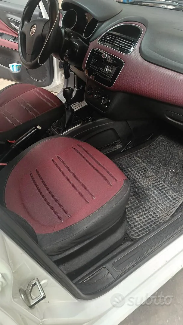 Fiat Punto Evo 2010 photo 4