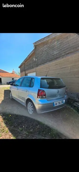 Volkswagen Polo 2009 photo 2