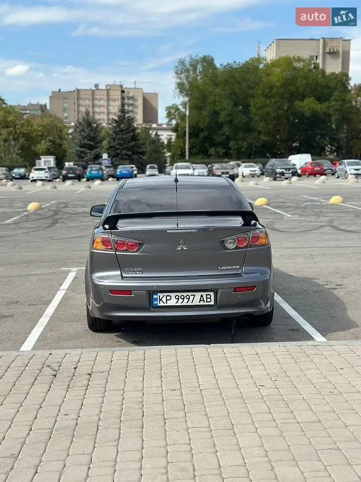 Mitsubishi Lancer 2010 photo 3