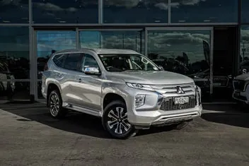 Mitsubishi Pajero Sport 2023 photo 2