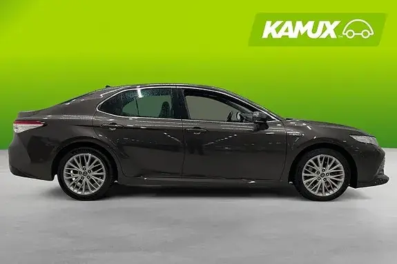 Toyota Camry 2019 photo 2
