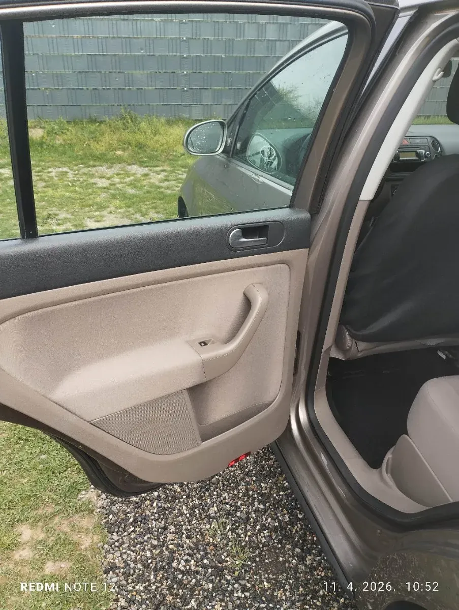 Volkswagen Golf 2009 photo 3