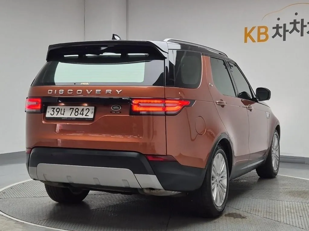 Land Rover Discovery 2018 photo 3