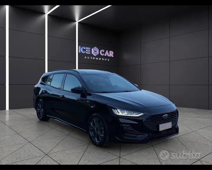 Ford Focus 2023 photo 3
