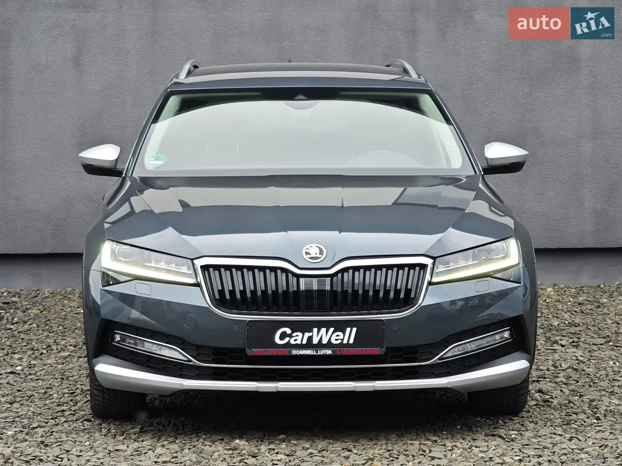 Skoda Superb Scout 2020 photo 2