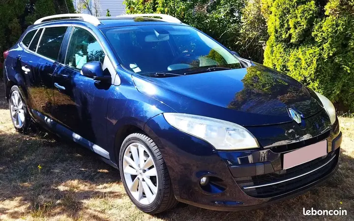 Renault Megane 2010 photo 2