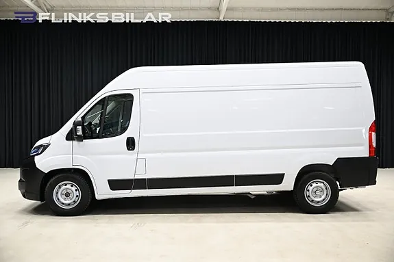 Opel Movano 2024 photo 2