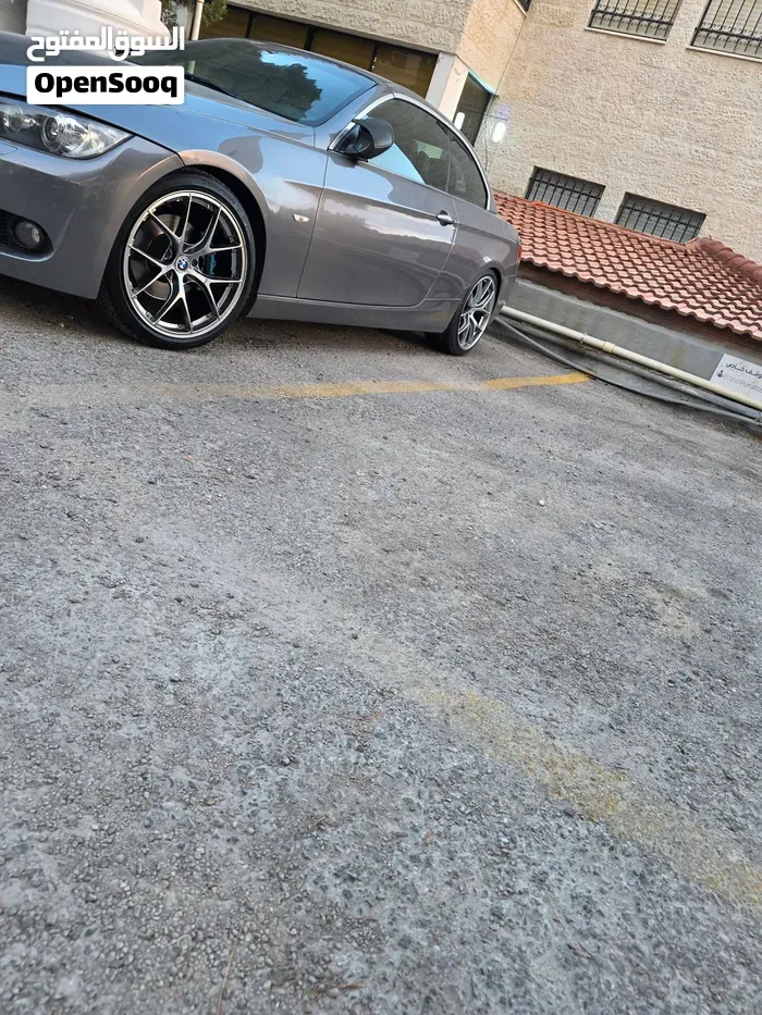 BMW 3 Series 2010 photo 2