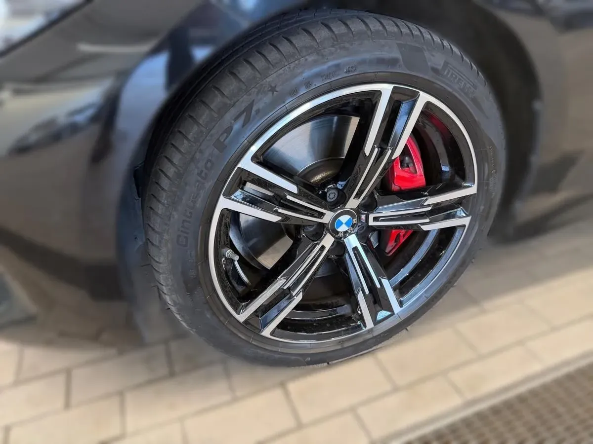 BMW 3 Series 2024 photo 3