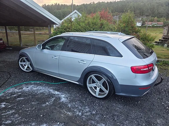 Audi A4 Allroad 2013 photo 2