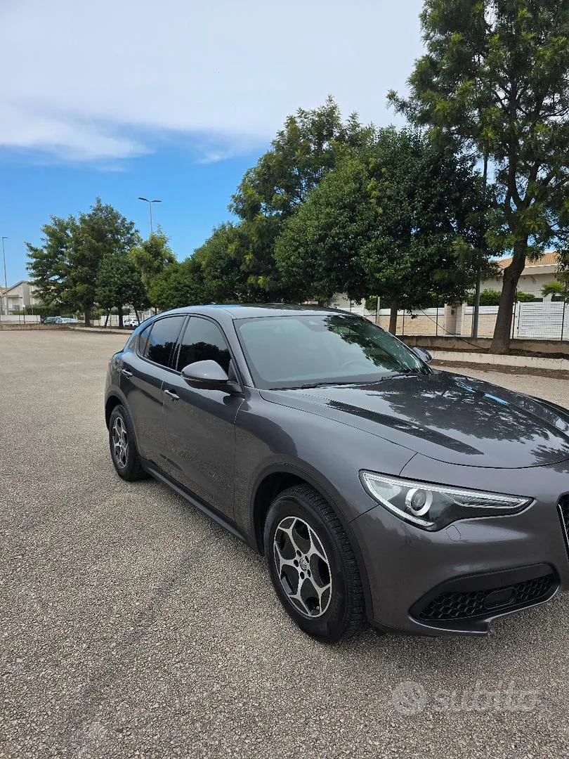 Alfa Romeo Stelvio 2022 photo 2