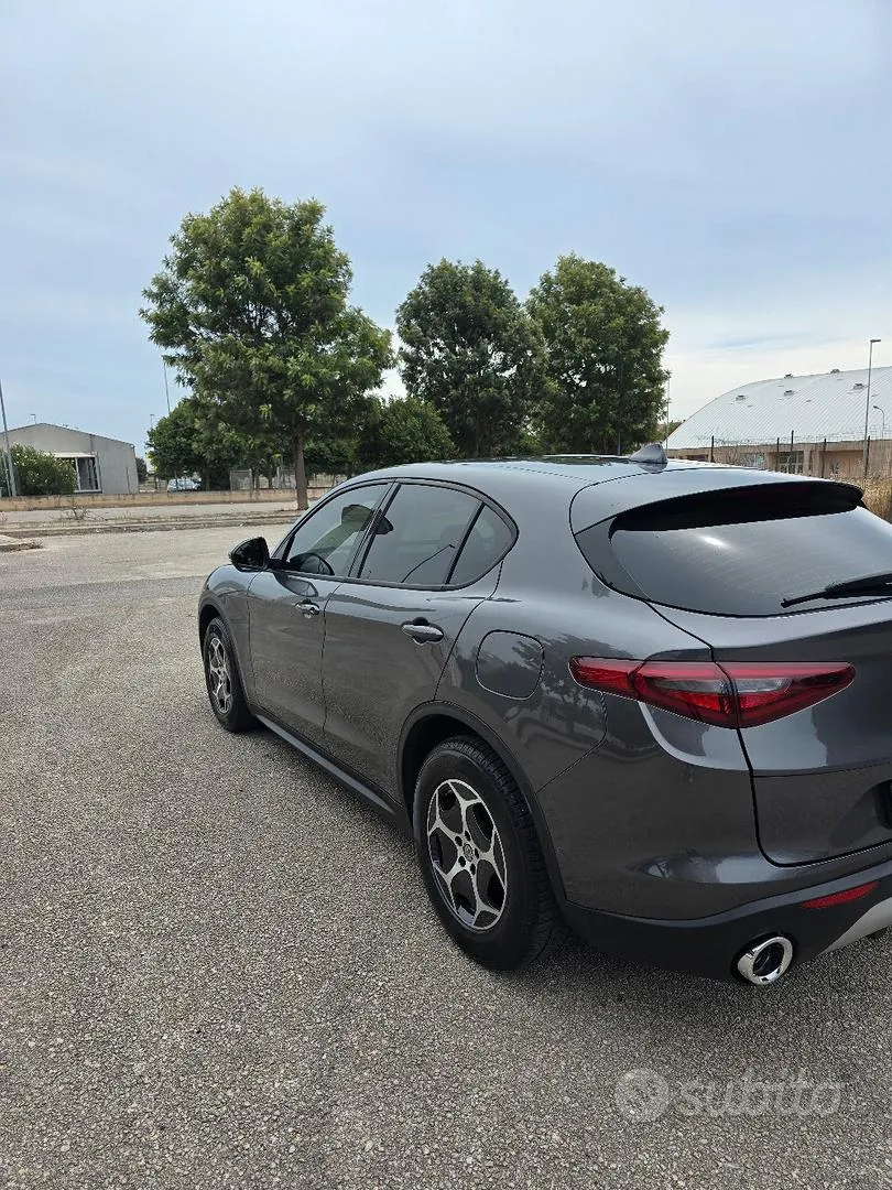 Alfa Romeo Stelvio 2022 photo 4