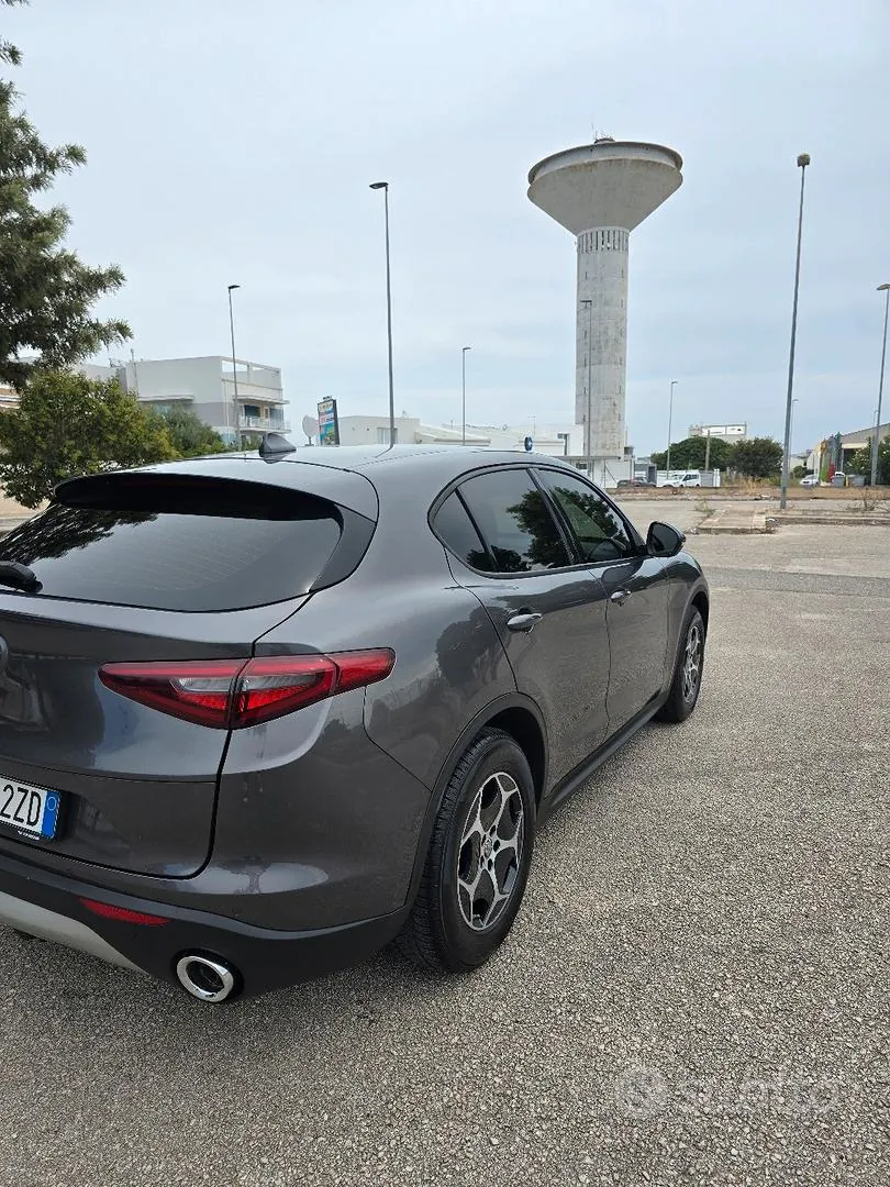 Alfa Romeo Stelvio 2022 photo 3