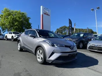 Toyota C-Hr 2017 photo 2