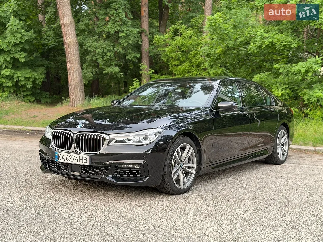 BMW 7 Series 2017 photo 2