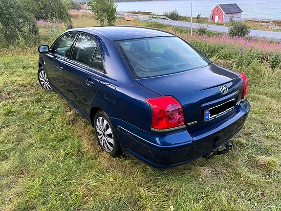 Toyota Avensis 2004 photo 4