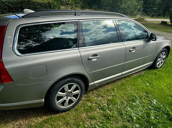 Volvo V70 2012 photo 4