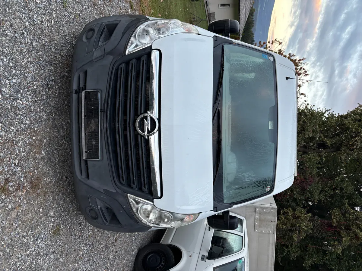 Opel Movano 2011 photo 2