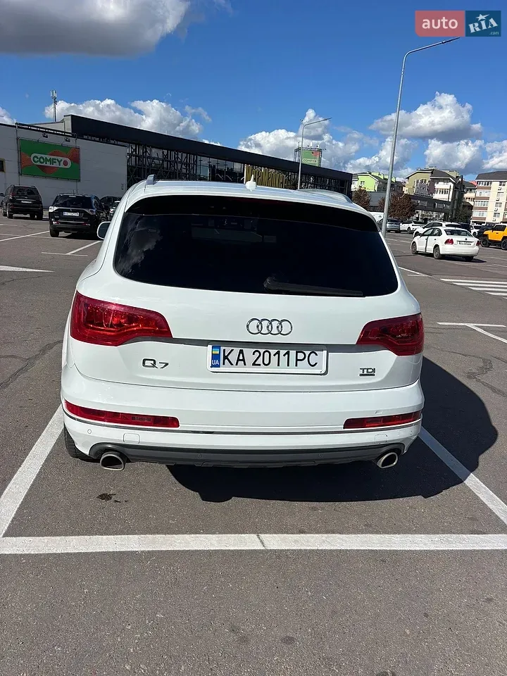 Audi Q7 2014 photo 5