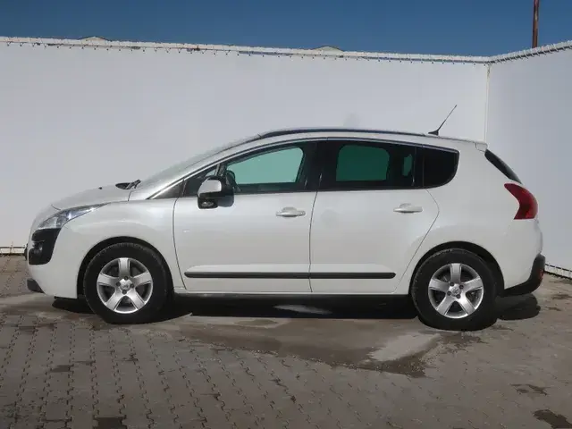 Peugeot 3008 2011 photo 2