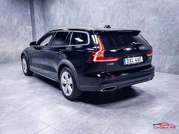 Volvo V60 Cross Country 2020 photo 5