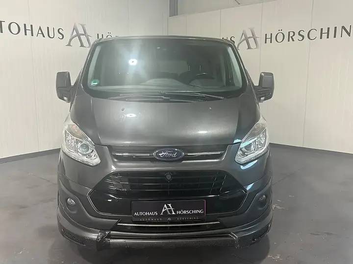 Ford Tourneo Custom 2017 photo 2