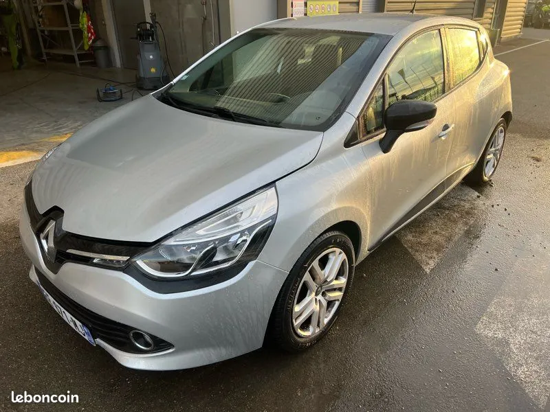 Renault Clio 2016 photo 2