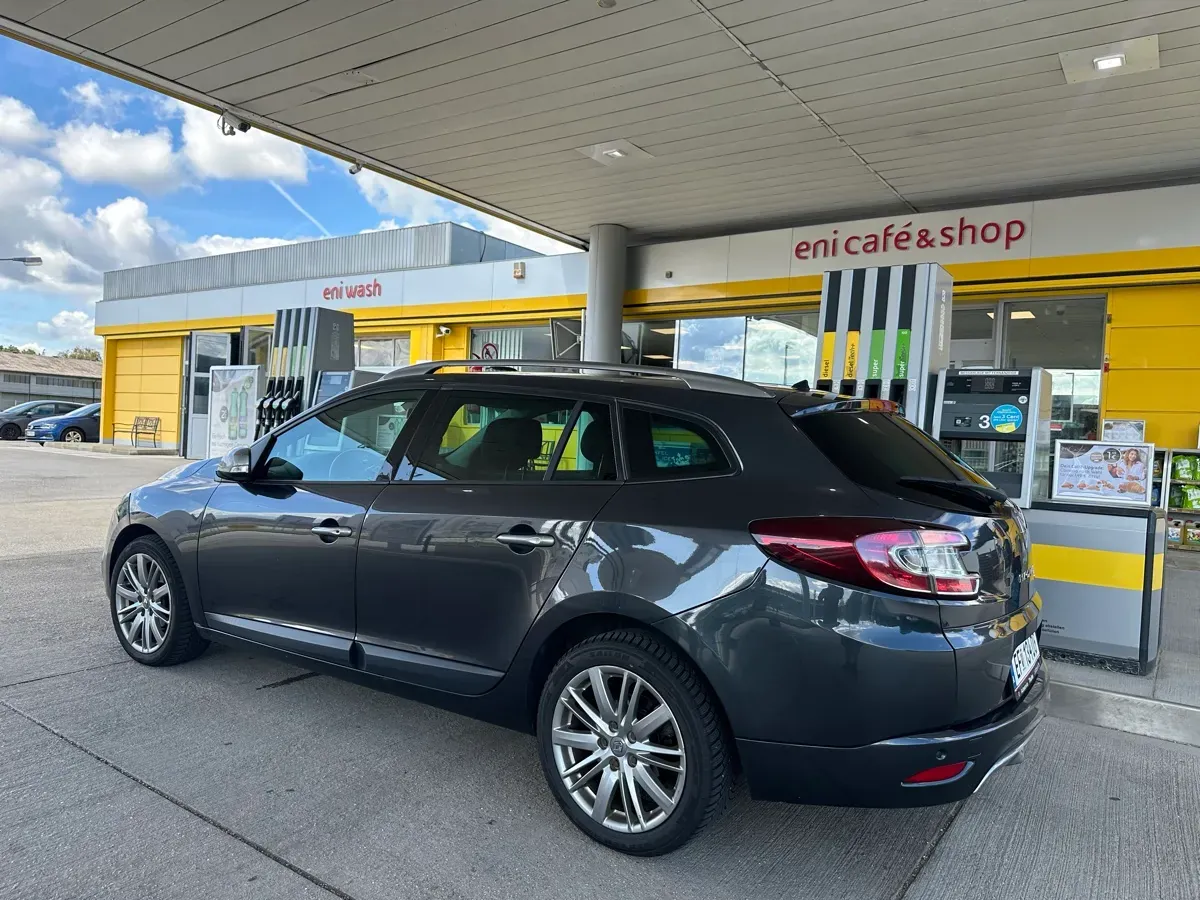Renault Megane 2010 photo 3