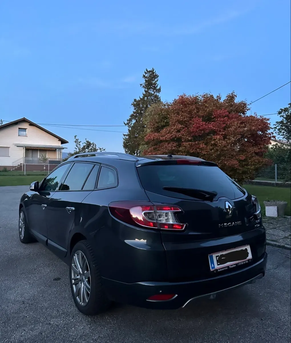 Renault Megane 2010 photo 2