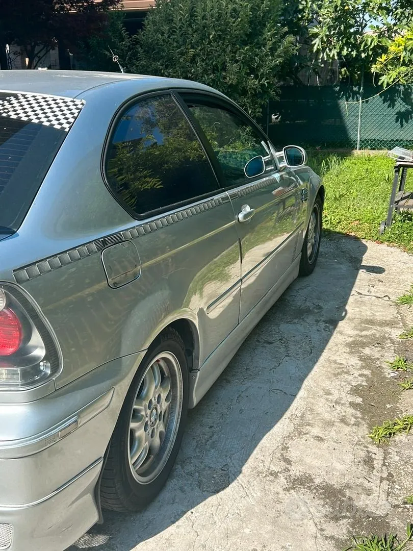 BMW E46 2001 photo 3