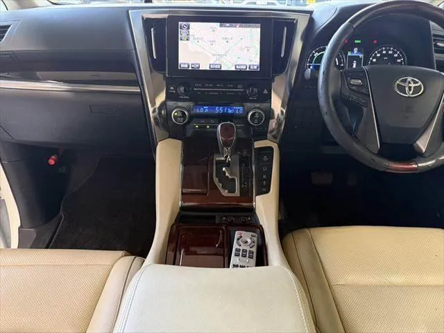Toyota Alphard Hybrid 2015 photo 3