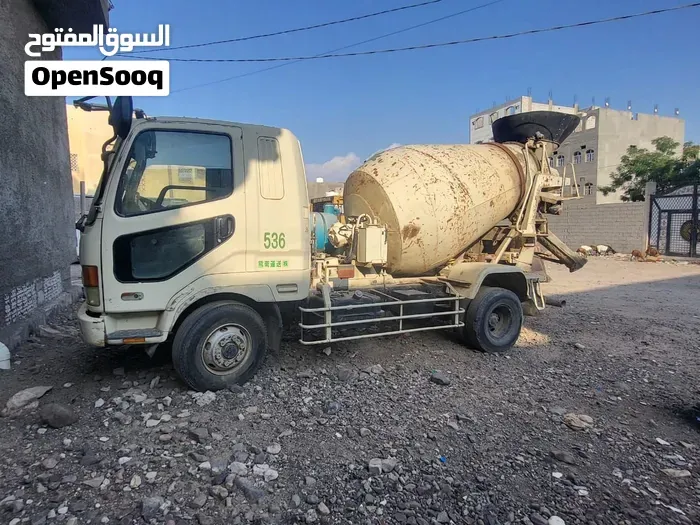 Mitsubishi Fuso Canter 2002 photo 3