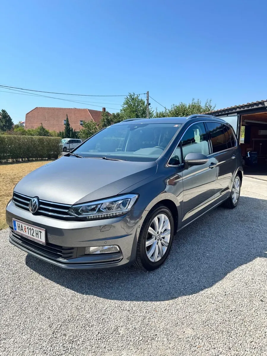 Volkswagen Touran 2017 photo 2