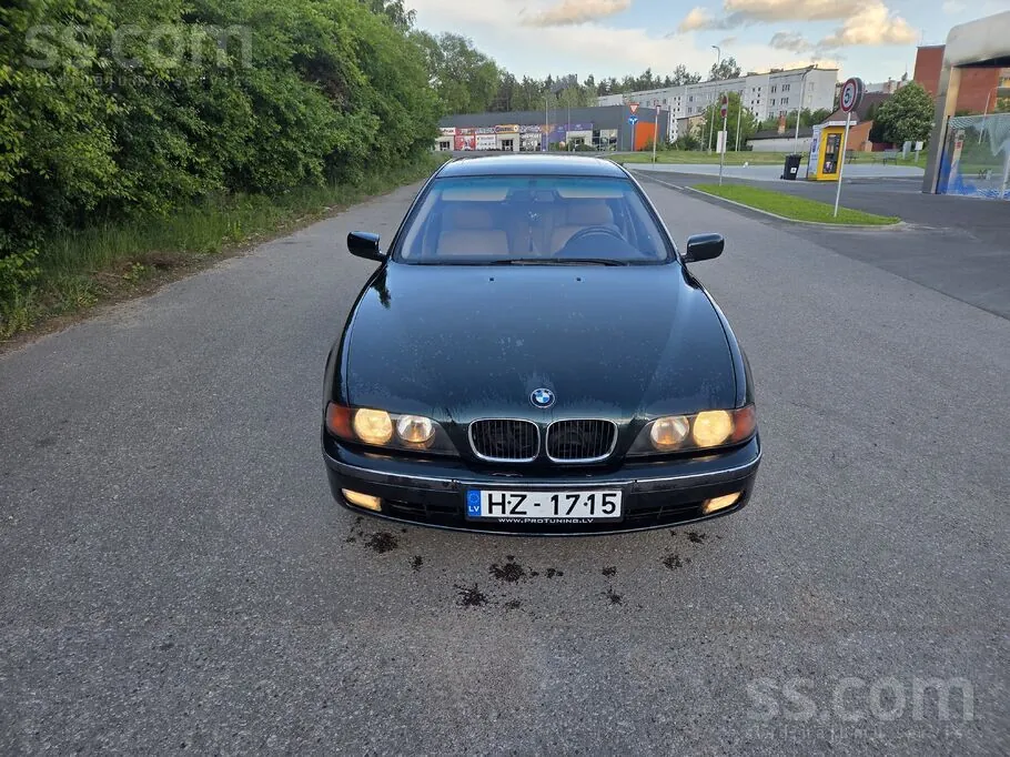 BMW 528