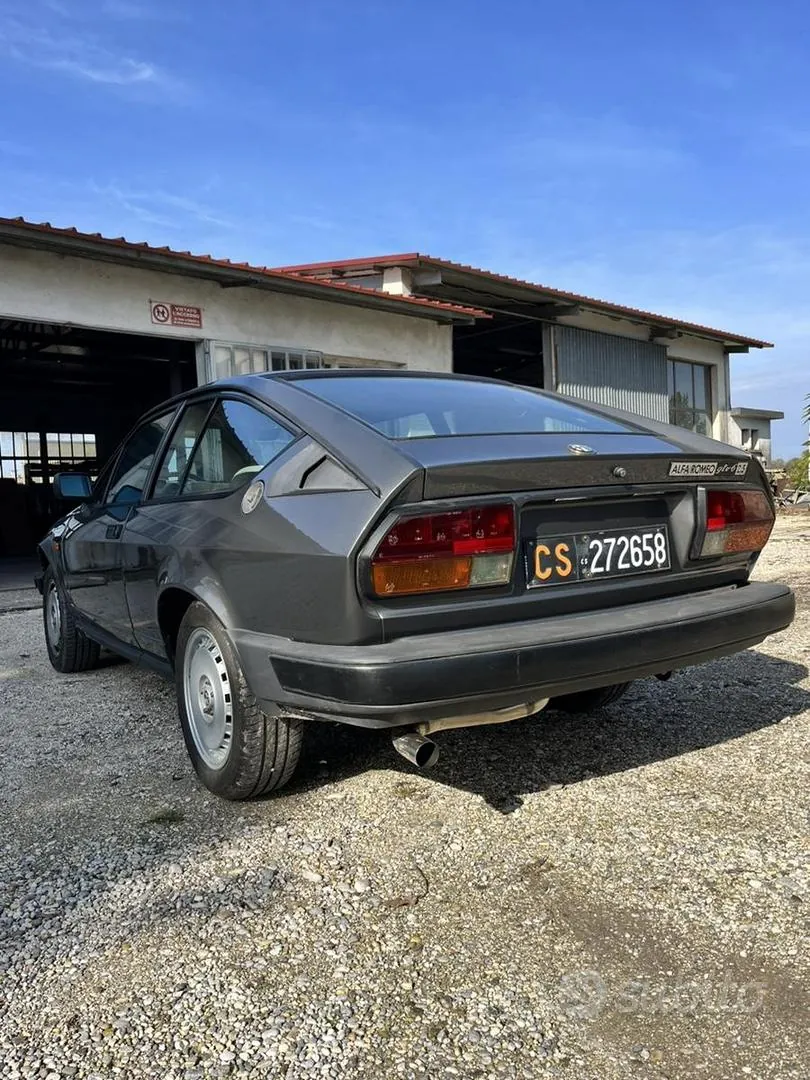 Alfa Romeo Gtv6 1982 photo 2