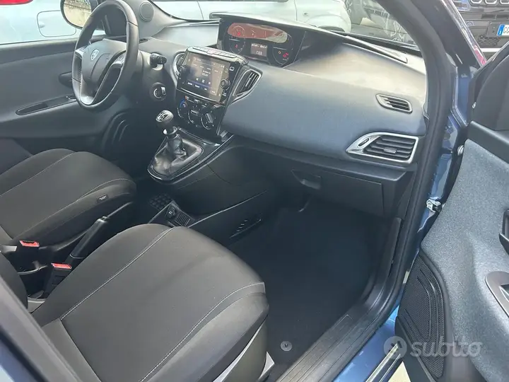 Lancia Ypsilon 2022 photo 4