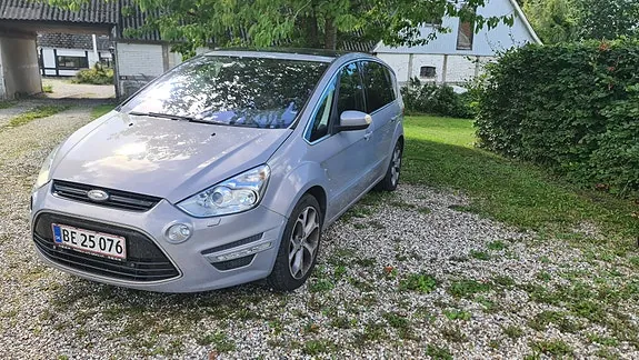 Ford S-Max 2011 photo 2