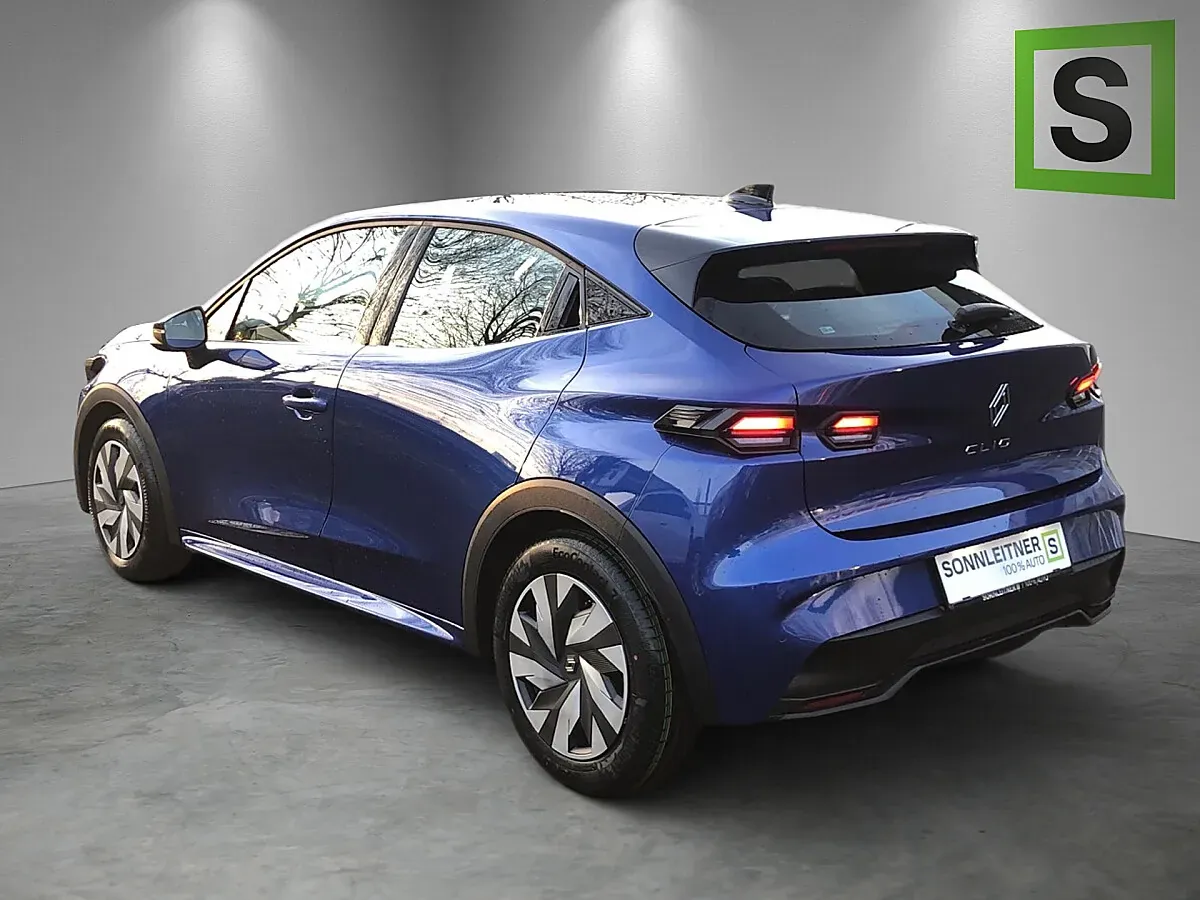 Renault Clio photo 3