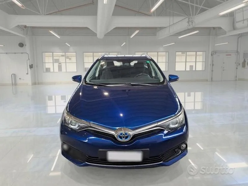Toyota Auris 2018 photo 2