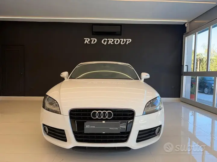 Audi Tt Coupe 2010 photo 2