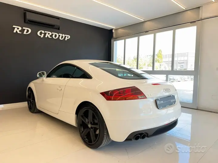 Audi Tt Coupe 2010 photo 4